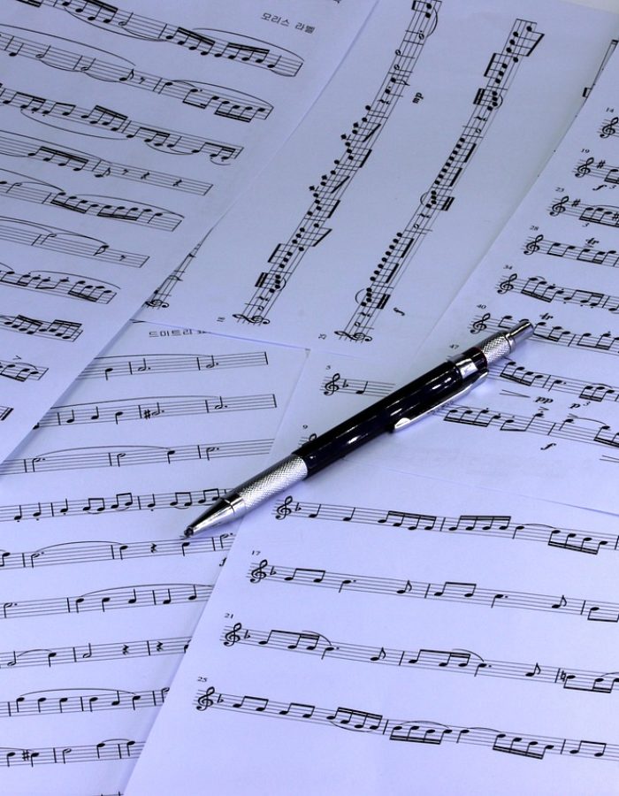 music-3943322_1280